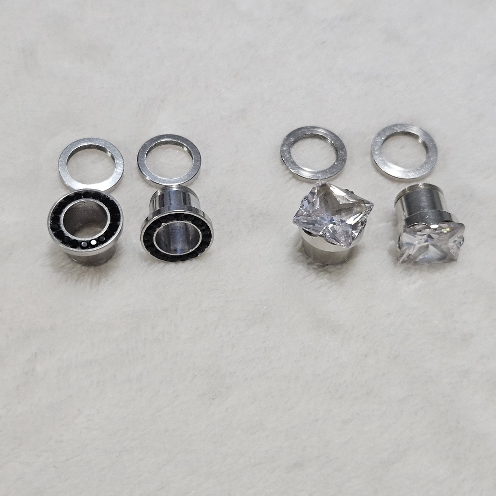 2 Pairs Of 00G Plugs/Tunnels